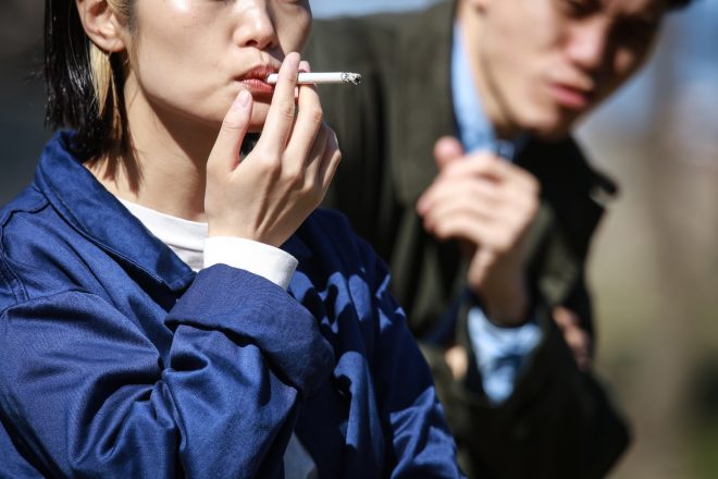 タバコを吸う女と付き合える モテないとわかっているのに喫煙する心理 Menjoy